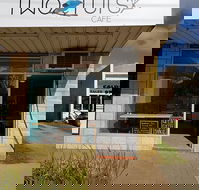 Two Tui's Cafe - Accommodation Sunshine Coast