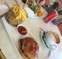 Supreme Bar and Restaurant - Accommodation Sunshine Coast
