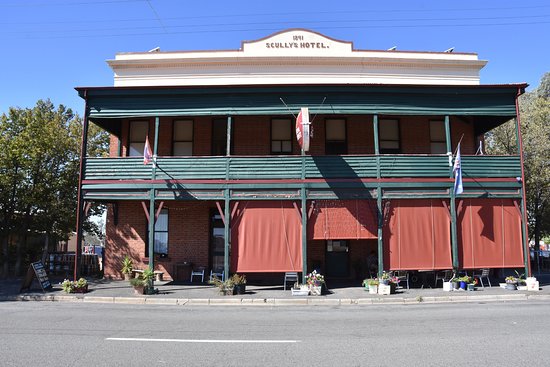 Kinypanial ACT Accommodation Sunshine Coast
