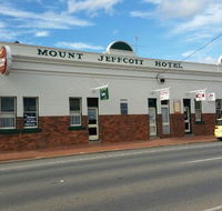 Mount Jeffcott Hotel - Accommodation Sunshine Coast