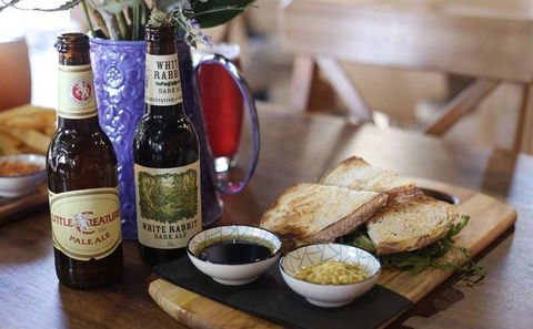 Battlers Tavern - Accommodation Sunshine Coast 3