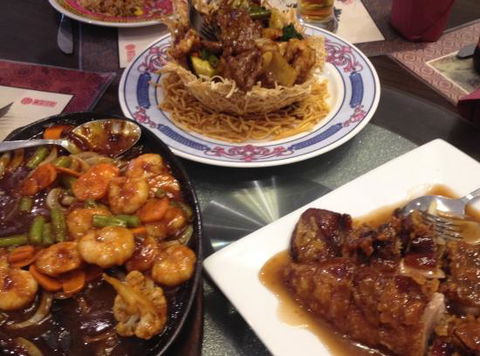 Hong Loch Chinese Restaurant - Accommodation Sunshine Coast 0