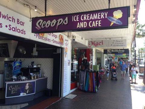 Scoops Ice Creamery And Cafe - Accommodation Sunshine Coast 0