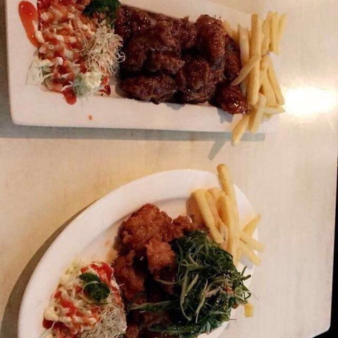 DoDream Chicken - Accommodation Sunshine Coast 0
