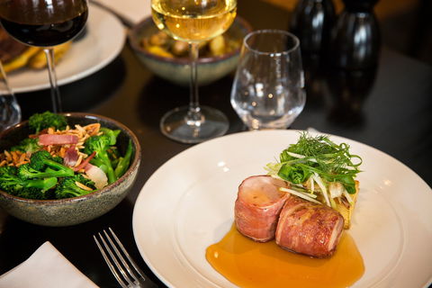 Deco Wine Bar And Restaurant - Accommodation Sunshine Coast 2