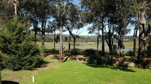 Woodlands Wines - Accommodation Sunshine Coast 0