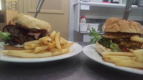 Alma Hotel - Accommodation Sunshine Coast 0