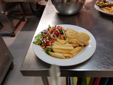 Esk Grand Hotel - Accommodation Sunshine Coast 0