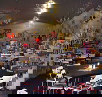 Noelene's Book Cafe - Accommodation Sunshine Coast
