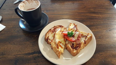 Grindstone Coffee House - Accommodation Sunshine Coast 0