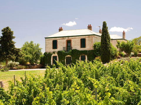 Clos Clare - Accommodation Sunshine Coast 0