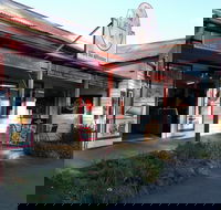 Mogo Fudge and Ice Cream /  Courtyard Cafe / Lots of Lollies Mogo - Accommodation Sunshine Coast