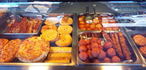 Vinata's Hot Bread - Accommodation Sunshine Coast 0