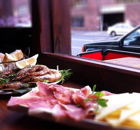 Mid City Bar And Grill - Accommodation Sunshine Coast 19