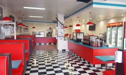 RJ's Rock N Roll Diner - Accommodation Sunshine Coast 8