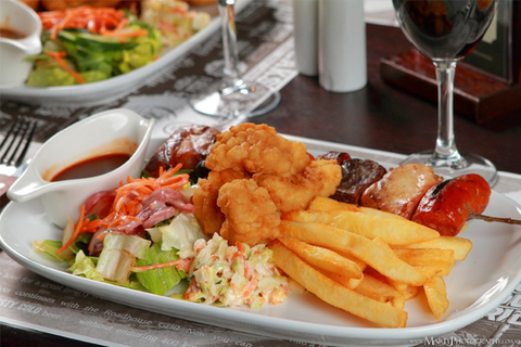 Tom’s Tavern - Accommodation Sunshine Coast 0