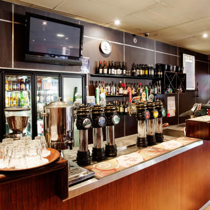 Upper Ross Hotel - Accommodation Sunshine Coast 4