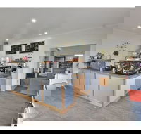 Meander Bridge Cafe - Accommodation Sunshine Coast