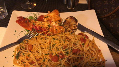 Amore - Accommodation Sunshine Coast 0