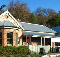 Emprades Petit Cafe - Accommodation Sunshine Coast