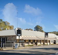 Sevenhill Hotel - Accommodation Sunshine Coast