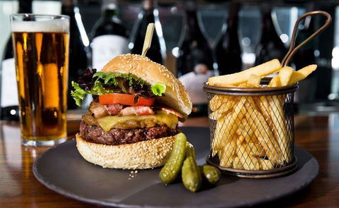 Vintaged Bar & Grill - Accommodation Sunshine Coast 8