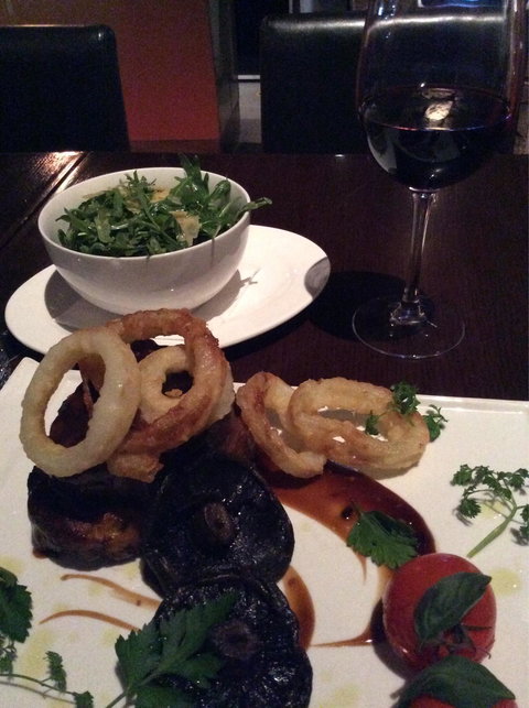 O Bar & Restaurant - Accommodation Sunshine Coast 2