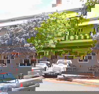 Queenslander Hotel - Accommodation Sunshine Coast