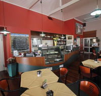 Henry's Cafe and Restaurant - Accommodation Sunshine Coast