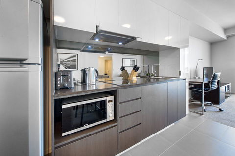 Empire Apartment Hotel - Accommodation Sunshine Coast 3
