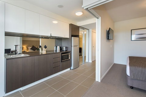 Empire Apartment Hotel - Accommodation Sunshine Coast 13