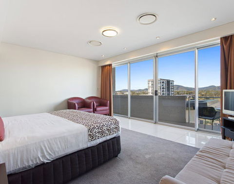 CBD Executive Apartments - Accommodation Sunshine Coast 4