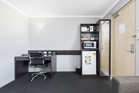 The Stirling Hotel Rockhampton - Accommodation Sunshine Coast 9