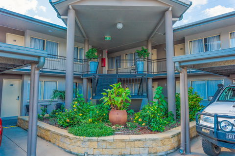 The Stirling Hotel Rockhampton - Accommodation Sunshine Coast 10