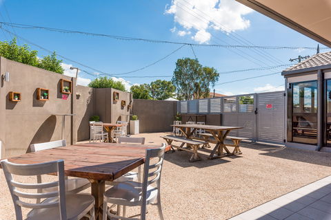 The Stirling Hotel Rockhampton - Accommodation Sunshine Coast 11