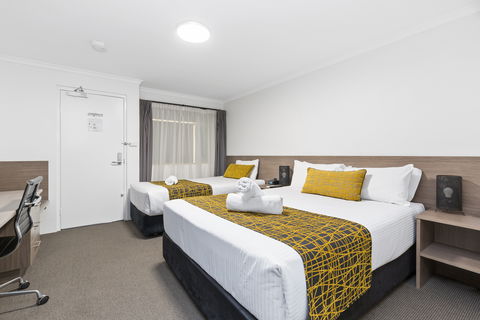 The Stirling Hotel Rockhampton - Accommodation Sunshine Coast 12