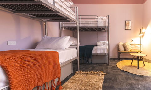 United Backpackers - Accommodation Sunshine Coast 4