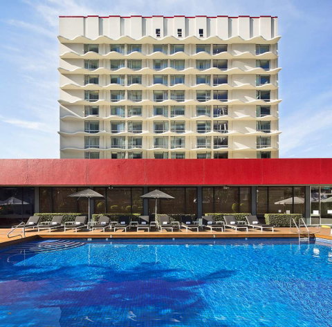 Royal on the Park - Accommodation Sunshine Coast 2