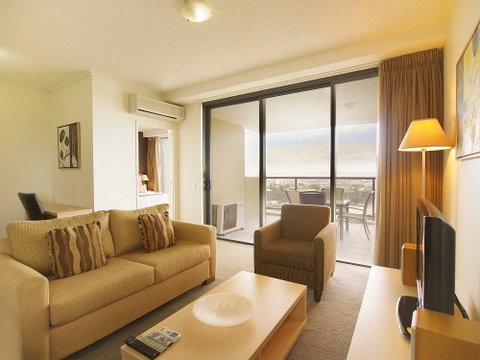 Oaks 212 Margaret - Accommodation Sunshine Coast 3