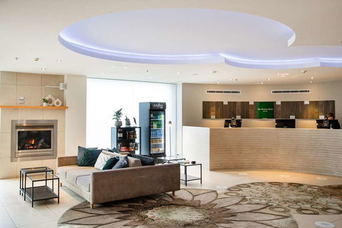The Terrace Hotel - Accommodation Sunshine Coast 1