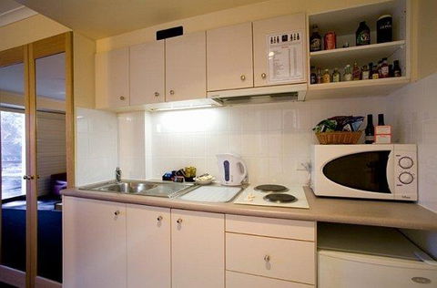 Capital Executive Apt Hotel Canberra - Accommodation Sunshine Coast 9