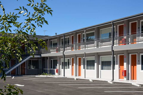HotelMOTEL - Accommodation Sunshine Coast 0