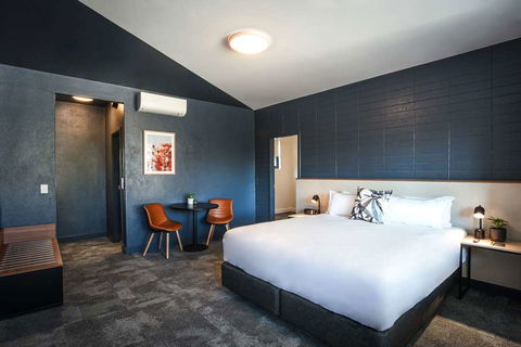 HotelMOTEL - Accommodation Sunshine Coast 6
