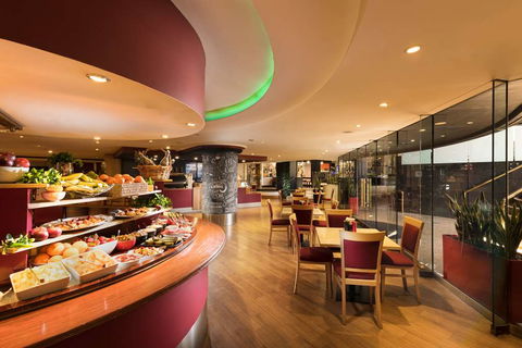 Stamford Plaza Adelaide - Accommodation Sunshine Coast 9