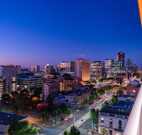 Tom's Court Hotel - Accommodation Sunshine Coast