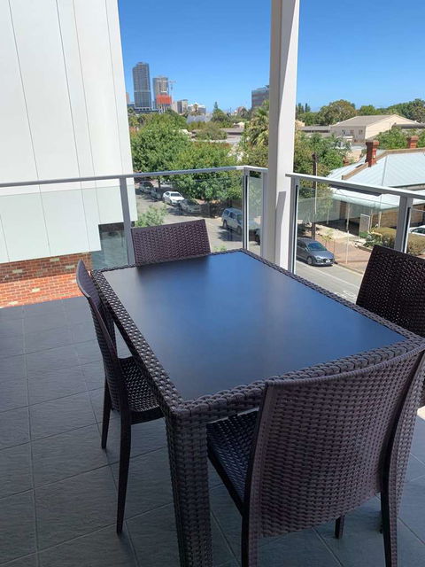 Adelaide Dress Circle Apartments - Accommodation Sunshine Coast 8