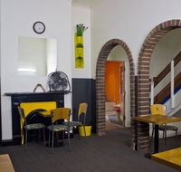 Adelaide Travellers Inn - Accommodation Sunshine Coast