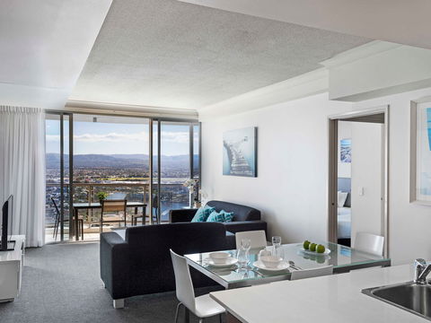 Mantra Towers Of Chevron Surfers - Accommodation Sunshine Coast 12