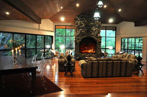 Escarpment Retreat - Accommodation Sunshine Coast 1