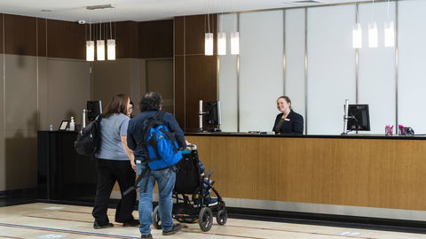 Crowne Plaza Canberra - Accommodation Sunshine Coast 3